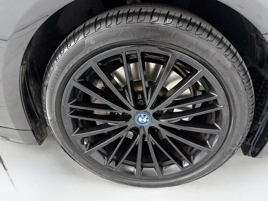 Used 2018 BMW 530e RWD image 31