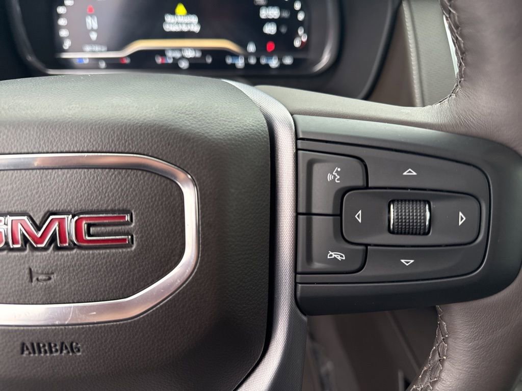 Used 2022 GMC Yukon XL SLT w/ SLT Luxury Package RWD image 18