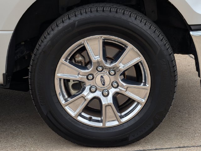 Used 2017 Ford F150 XLT w/ Equipment Group 302A Luxury RWD image 11
