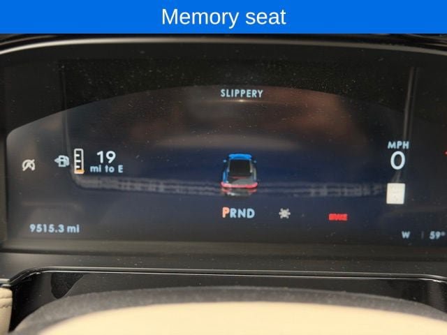 Used 2025 Lincoln Corsair Reserve AWD/4WD image 29