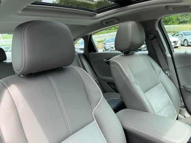 Used 2015 Chevrolet Impala LT w/ Convenience Package FWD image 29