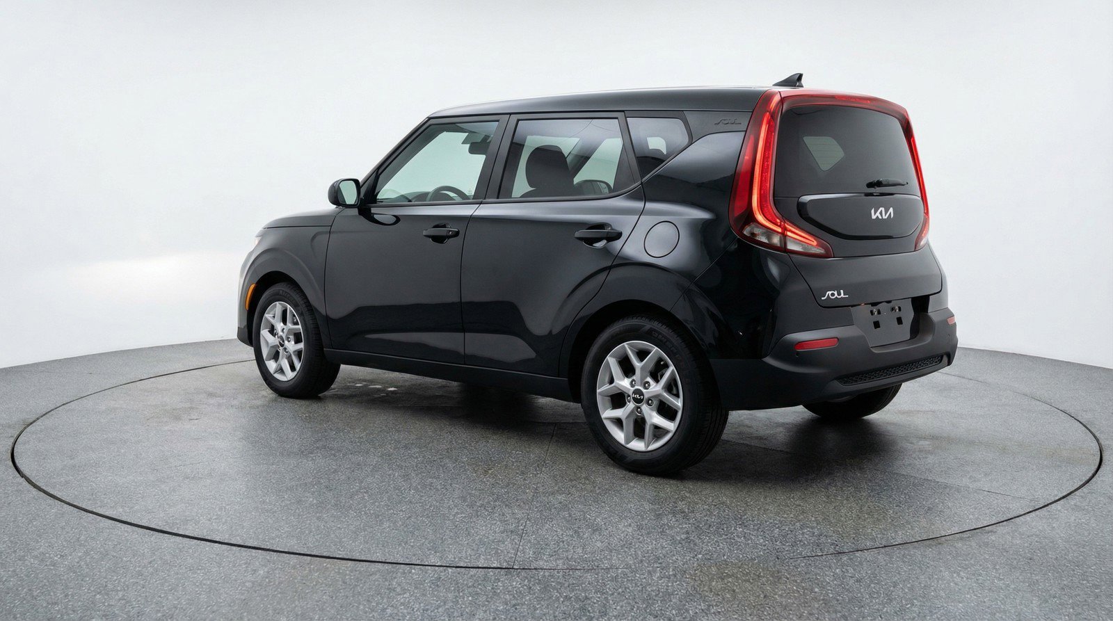 Used 2025 Kia Soul LX w/ LX Technology Package FWD image 6