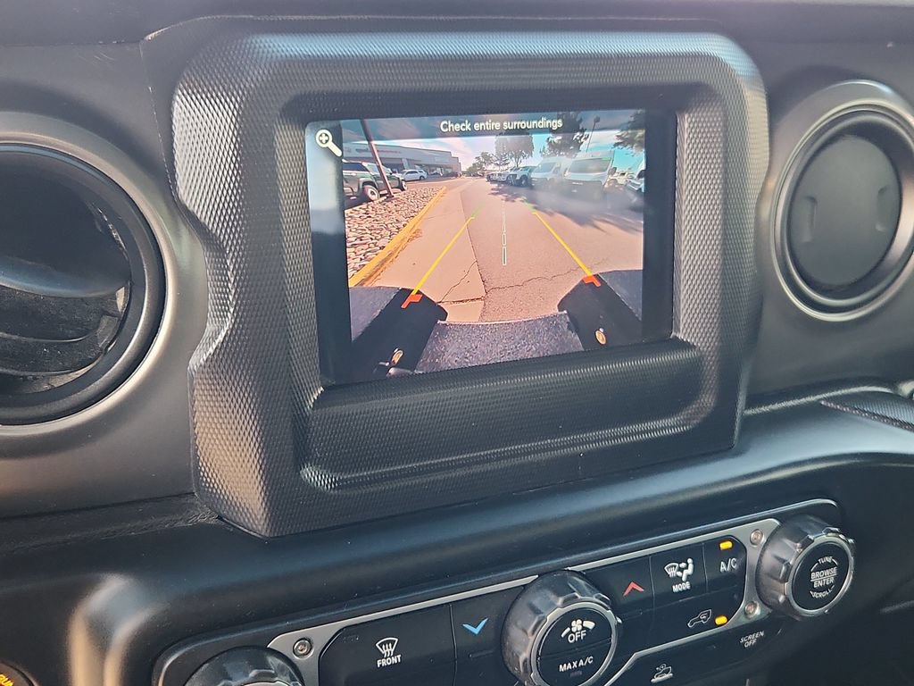 Used 2023 Jeep Gladiator Sport AWD/4WD image 18