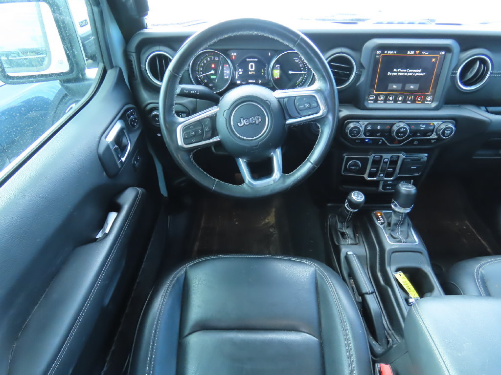 Used 2023 Jeep Wrangler Unlimited Sahara w/ Cold Weather Group AWD/4WD image 5