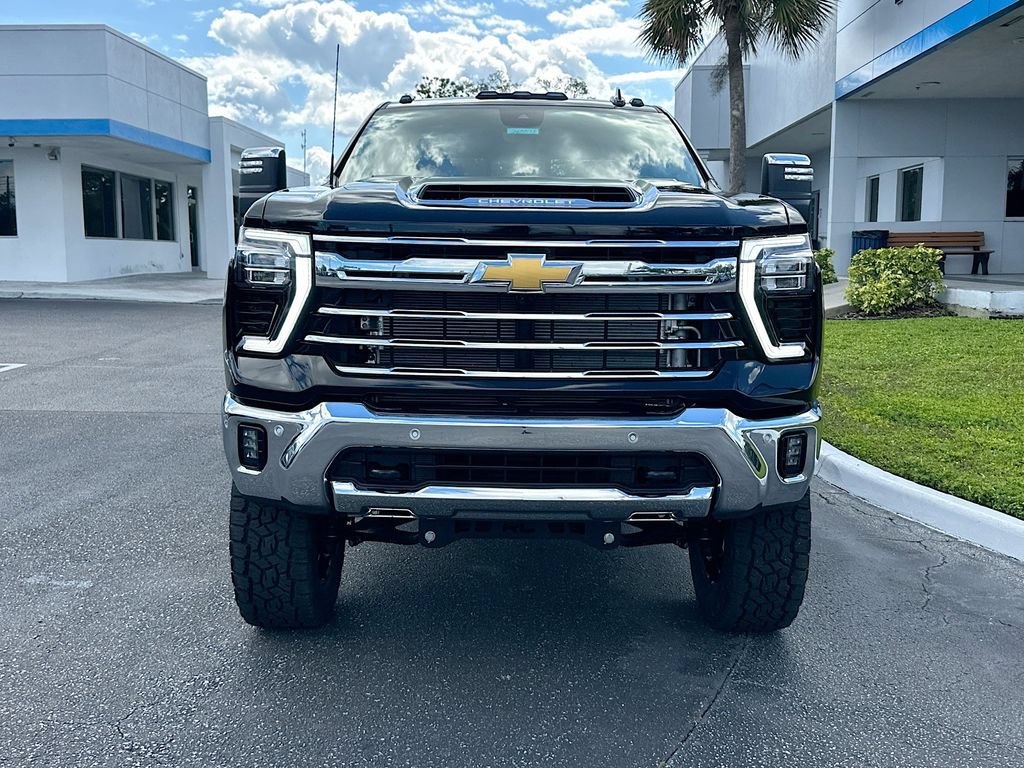 New 2026 Chevrolet Silverado 3500 LTZ w/ LTZ Convenience Package AWD/4WD image 2