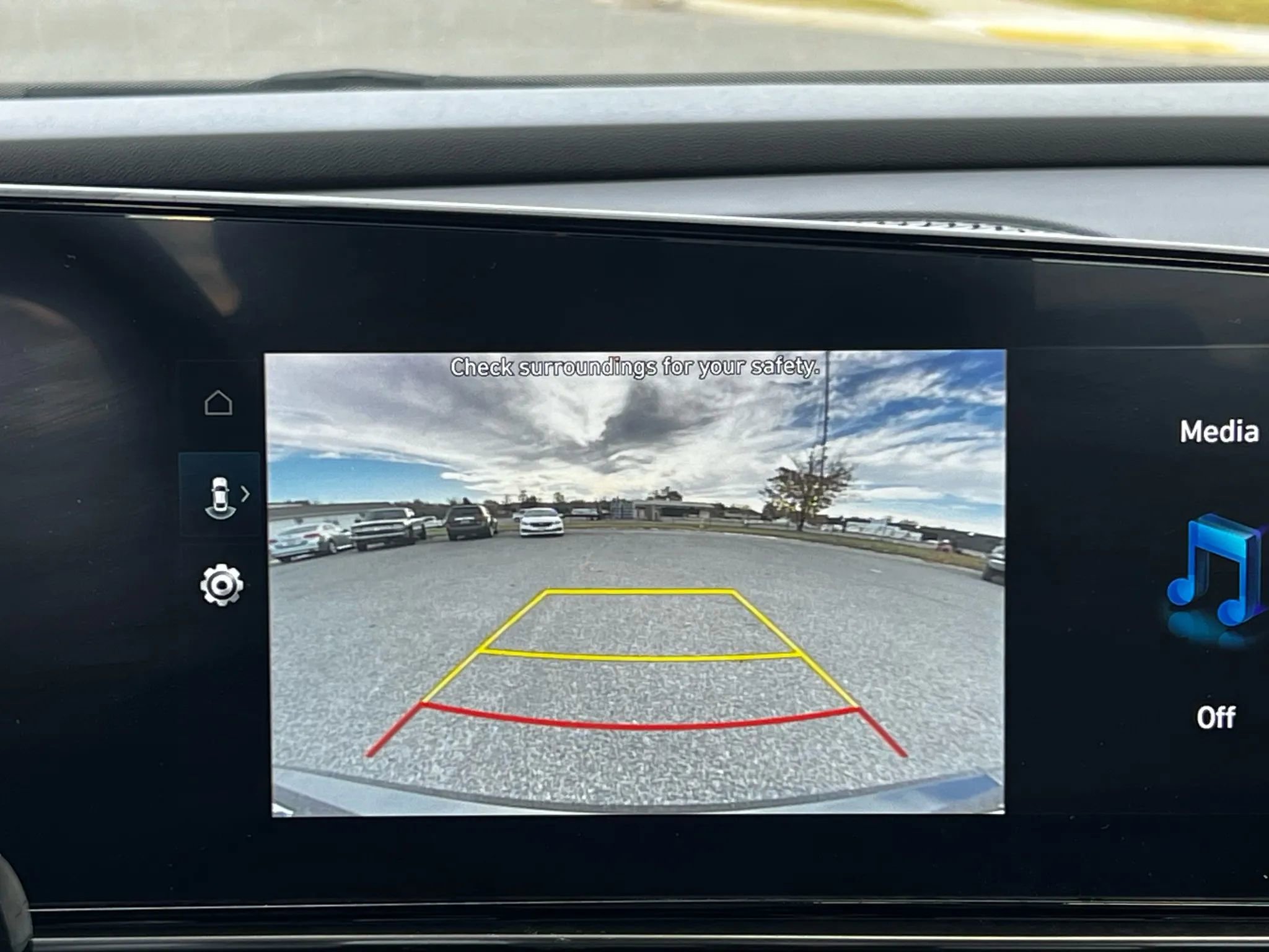 Used 2024 Hyundai Elantra SEL image 18