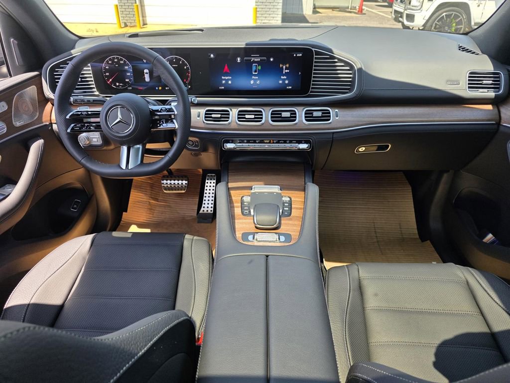 New 2026 Mercedes-Benz GLS 580 4MATIC image 28