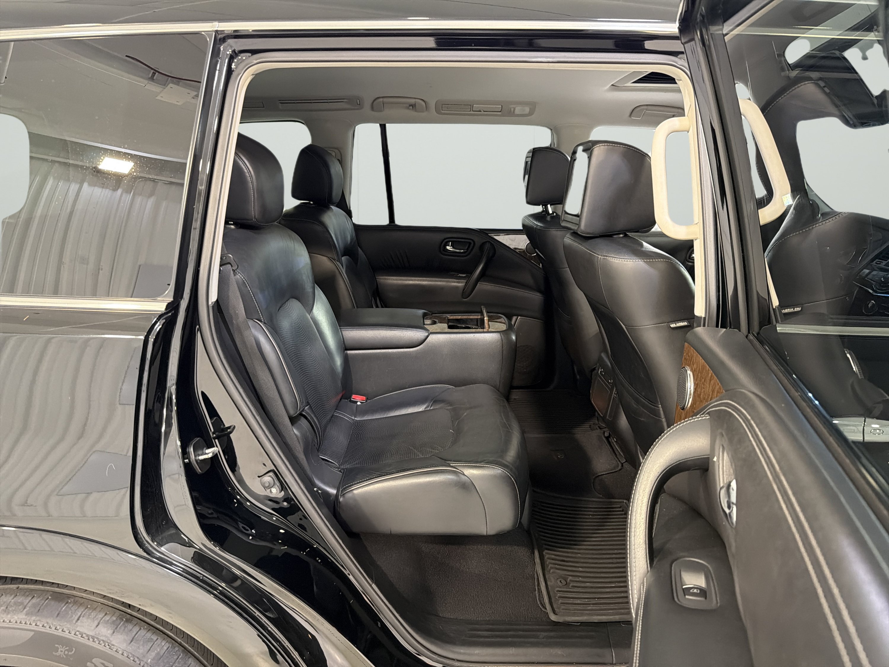 Used 2017 INFINITI QX80 2WD w/ Driver Assistance Package image 14