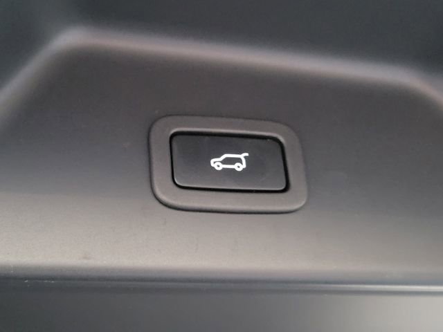 Used 2021 Land Rover Range Rover Westminster Edition image 14