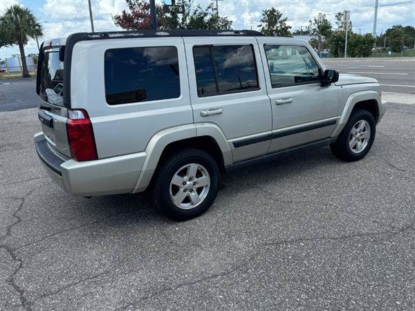 Used 2007 Jeep Commander Sport RWD image 4