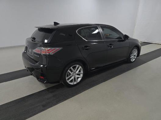 Used 2015 Lexus CT 200h w/ Navigation Package FWD image 2