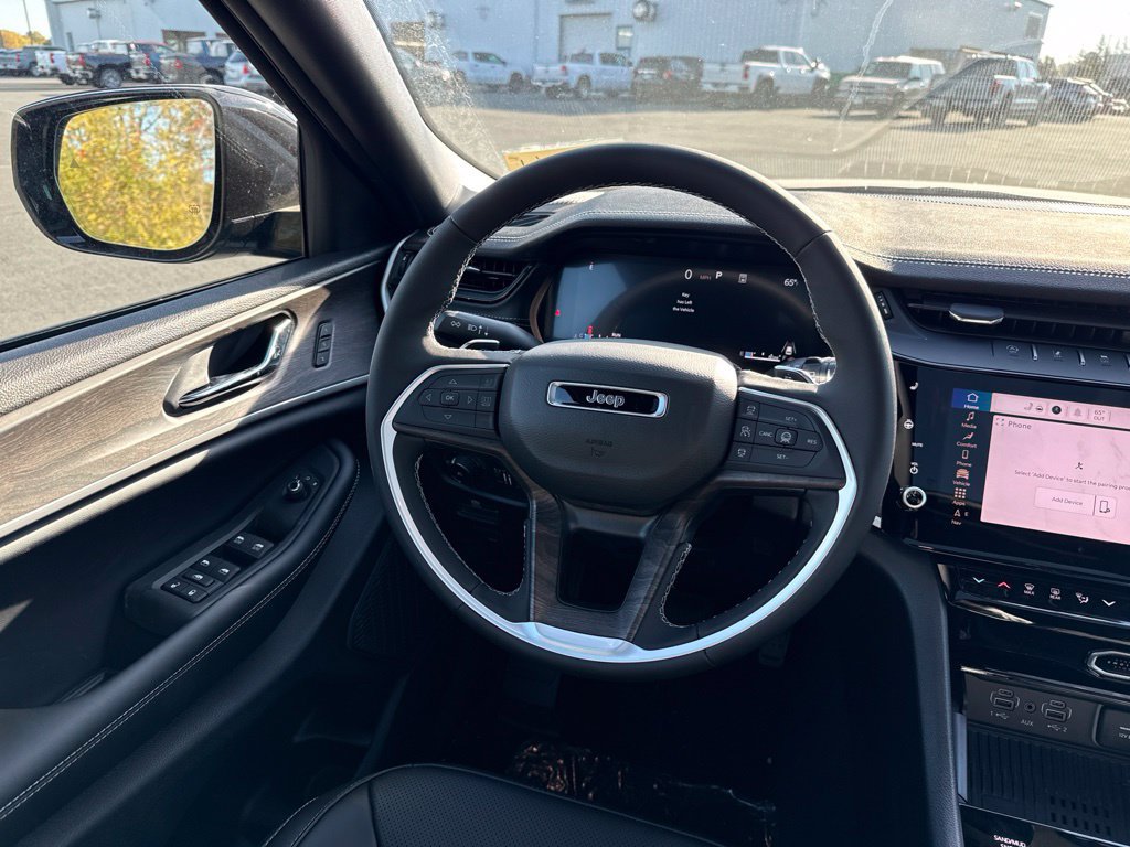 New 2027 Jeep Grand Cherokee Limited AWD/4WD image 16