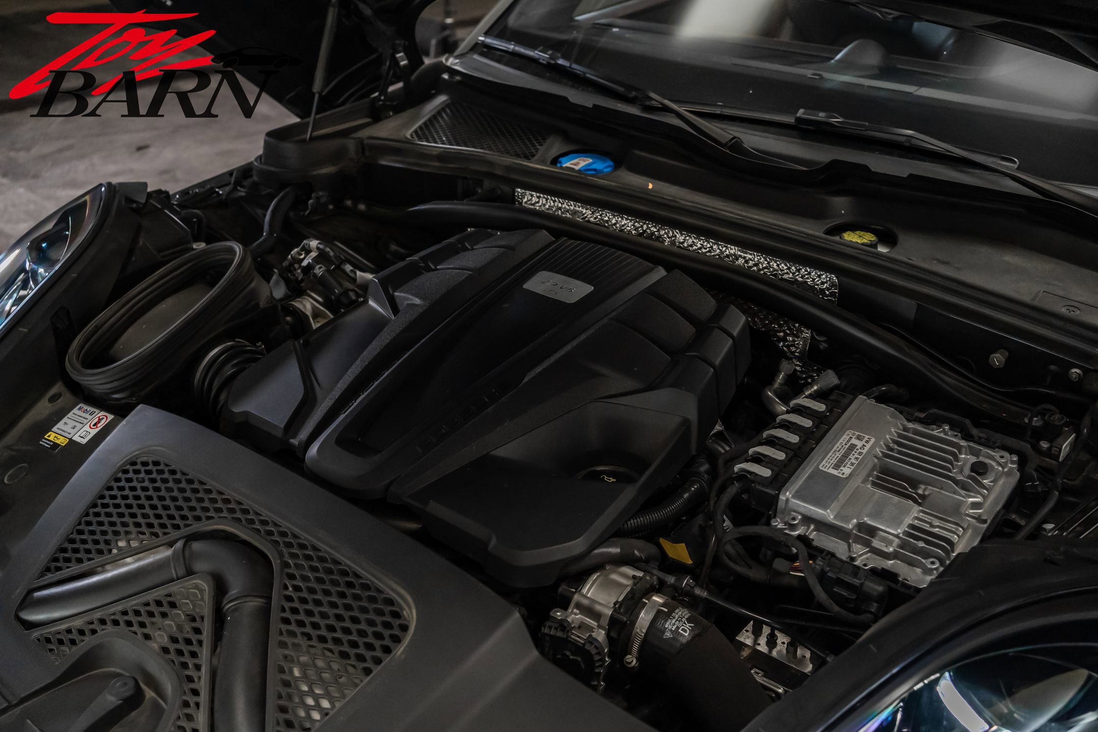 Used 2023 Porsche Macan GTS w/ GTS Sport Package image 53