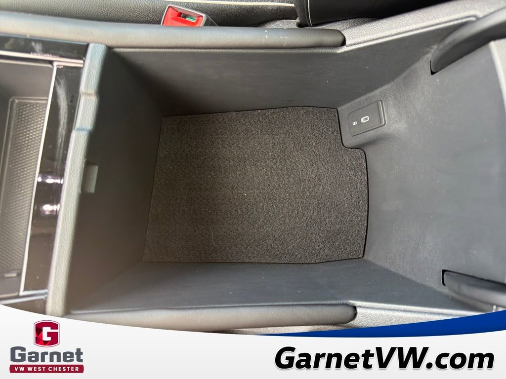 Used 2025 Volkswagen Atlas SEL Premium R-Line image 27