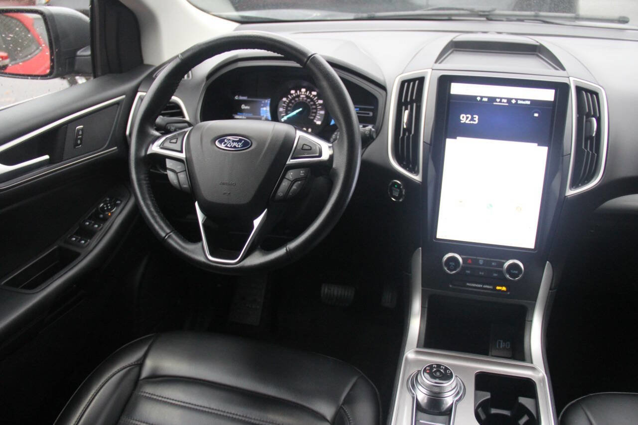 Certified 2023 Ford Edge SEL image 17