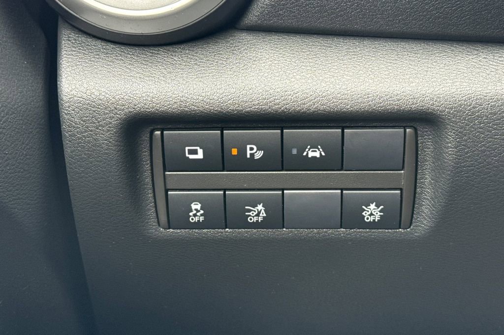 Used 2020 Nissan Versa S FWD image 37