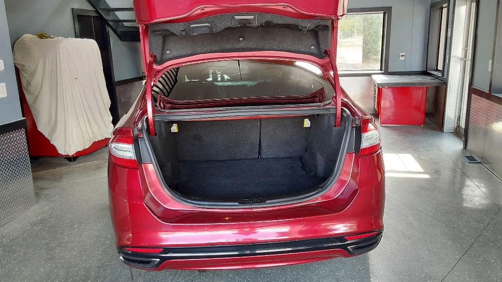 Used 2016 Ford Fusion Titanium FWD image 13