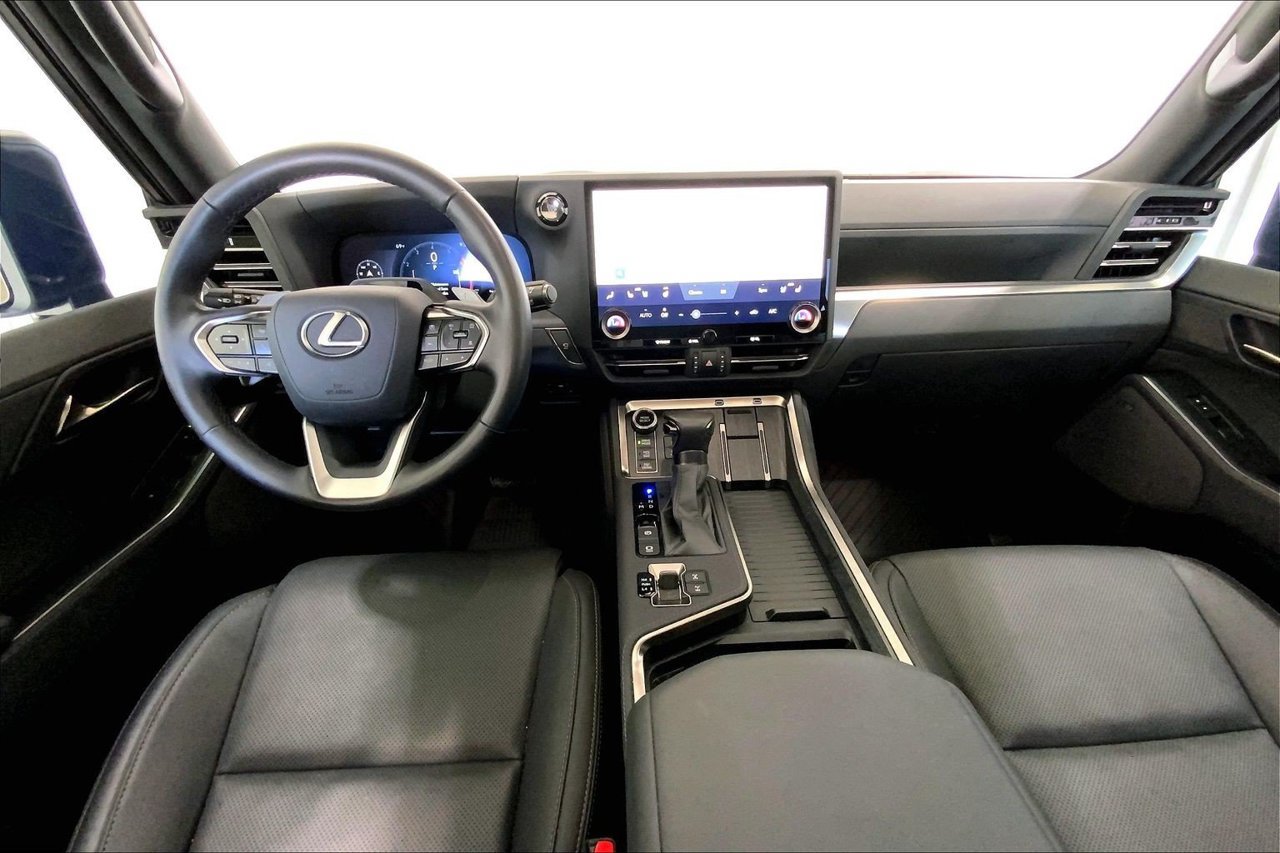 Used 2026 Lexus GX 550 AWD/4WD image 14
