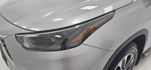 Used 2024 Toyota Highlander XLE image 7