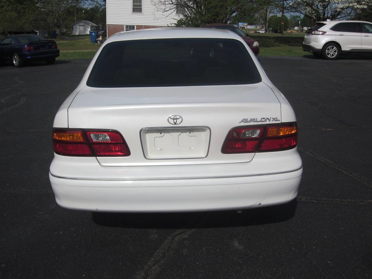Used 1998 Toyota Avalon XL FWD image 7
