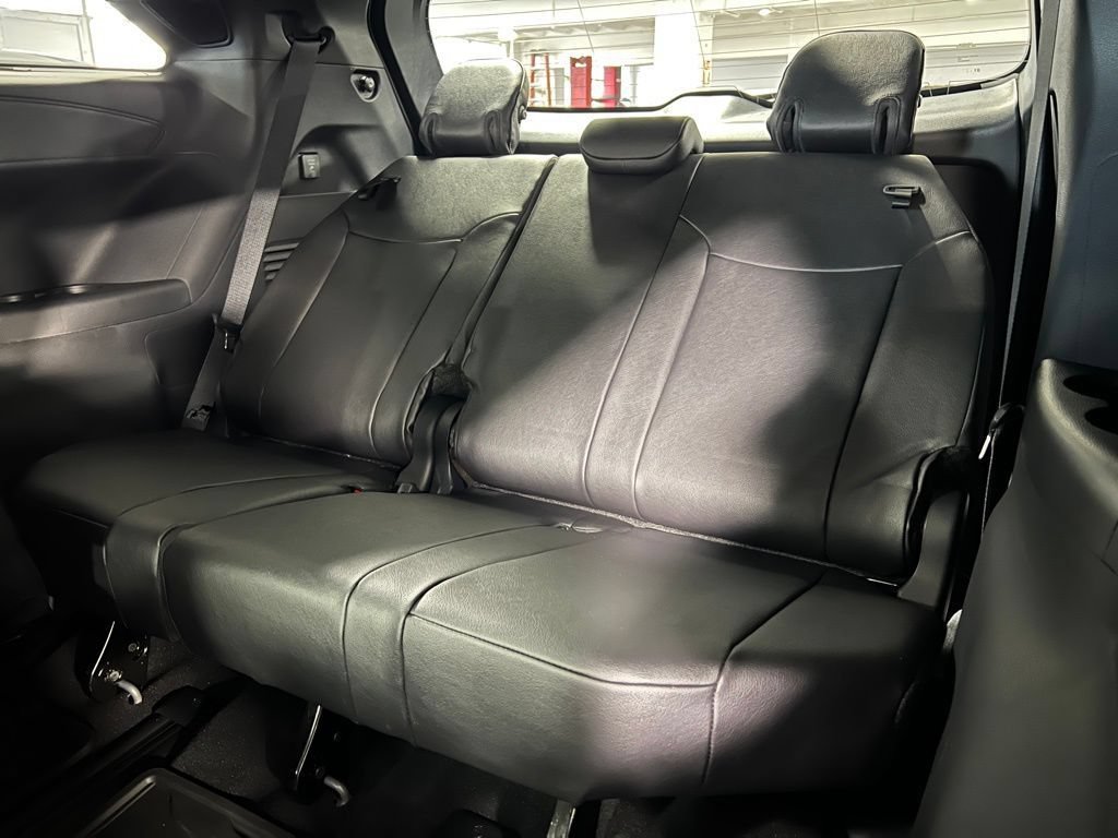 New 2026 Toyota Sienna XLE Woodland Edition AWD/4WD image 16
