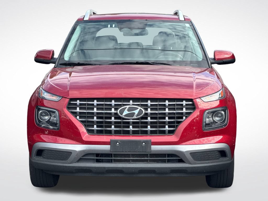 Used 2025 Hyundai Venue SEL FWD image 3