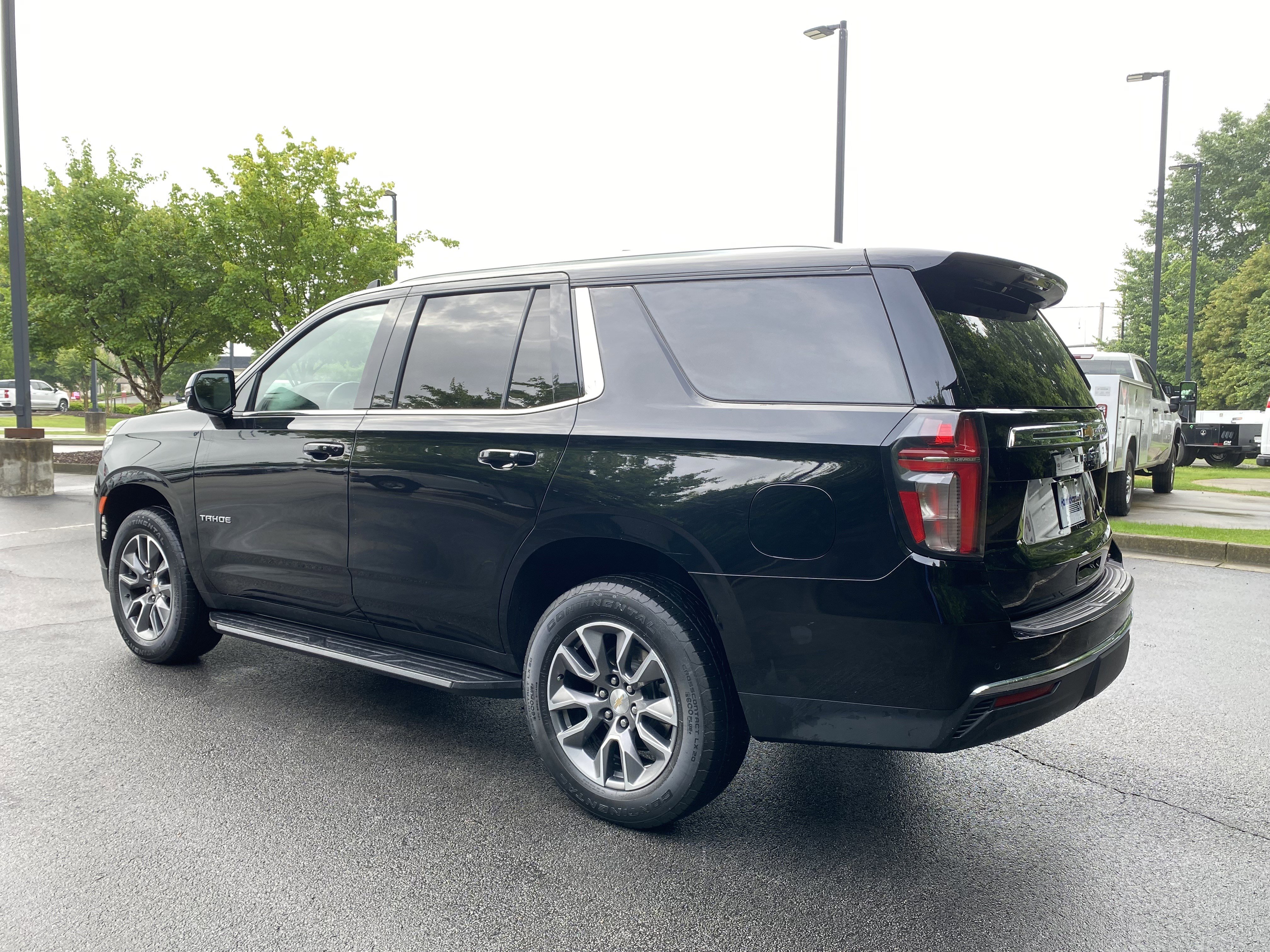 Used 2024 Chevrolet Tahoe LT w/ Luxury Package AWD/4WD image 7