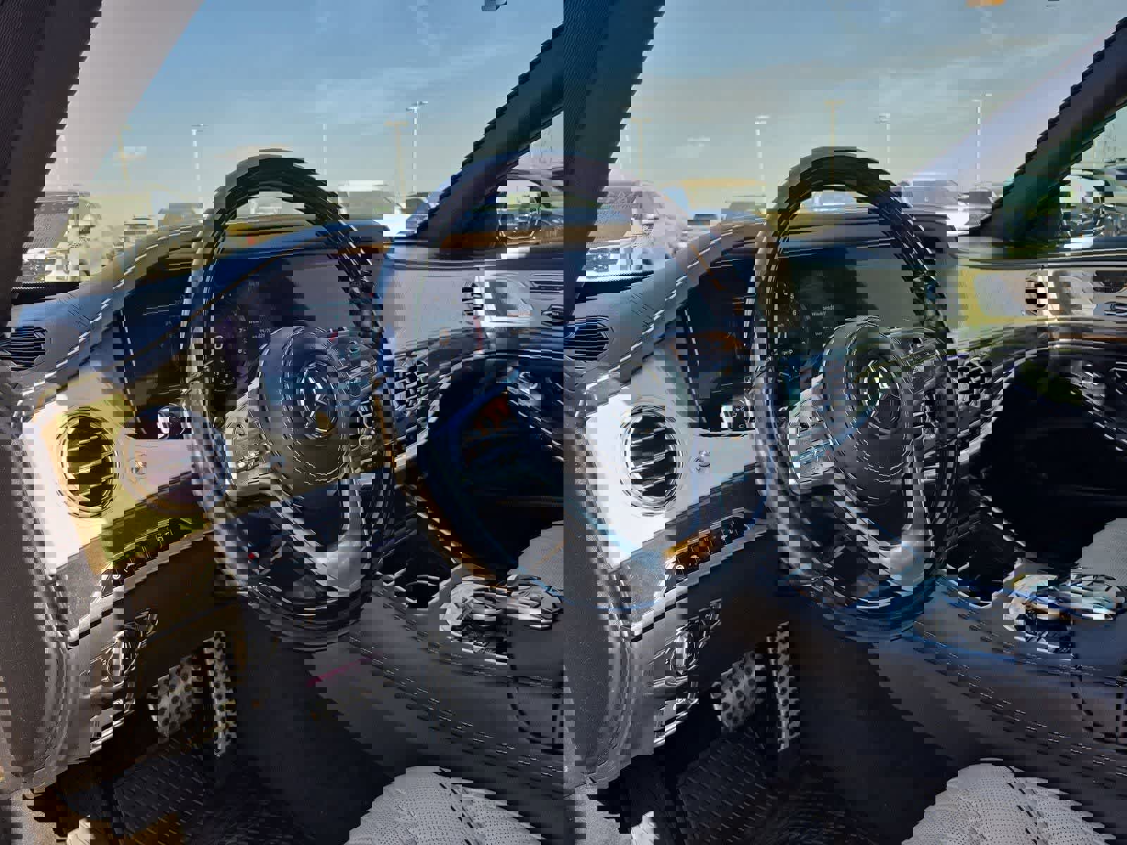 Used 2018 Mercedes-Benz S 560 Sedan video 2