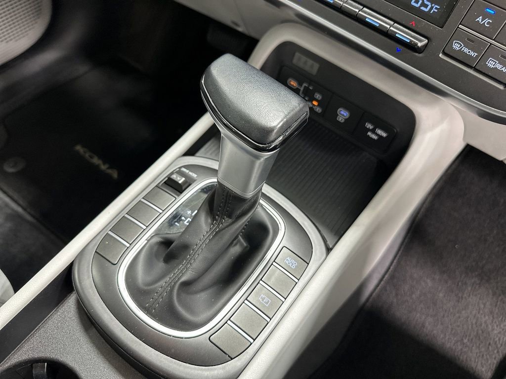 Certified 2024 Hyundai Kona SEL FWD image 20