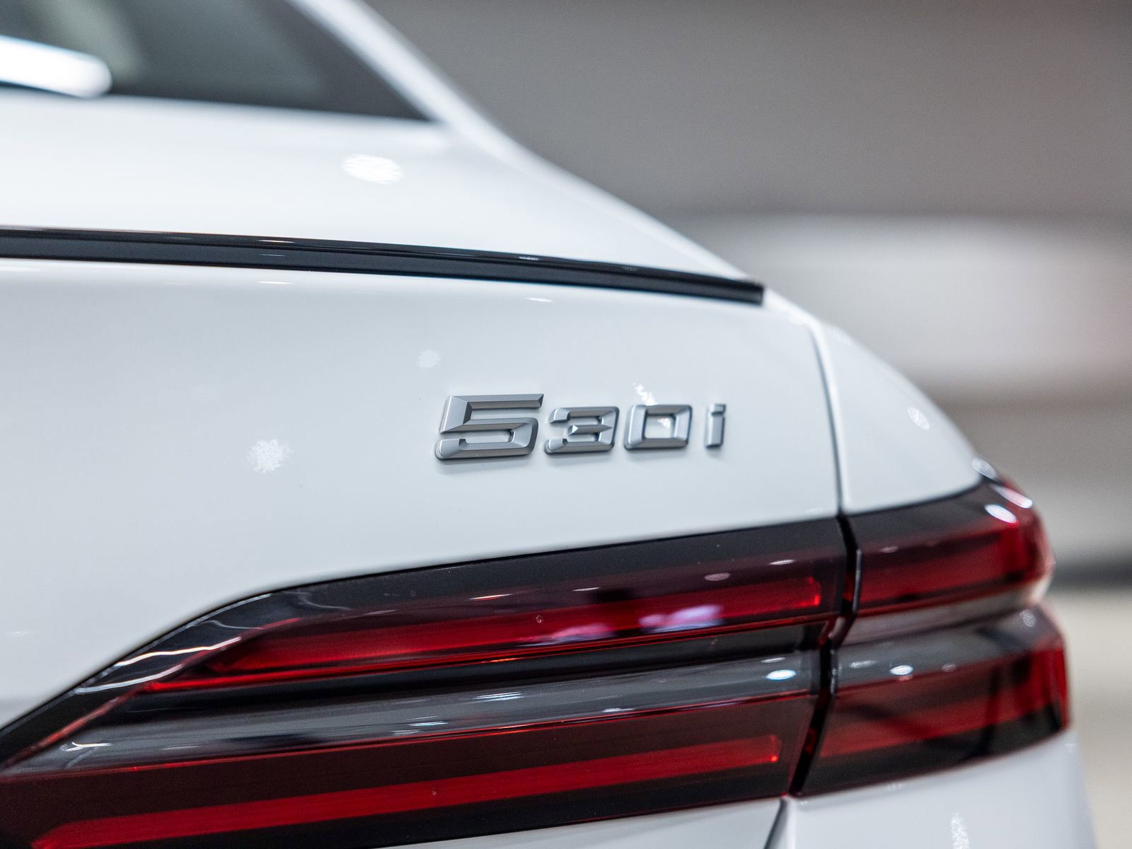 Used 2024 BMW 530i w/ Executive Package image 21