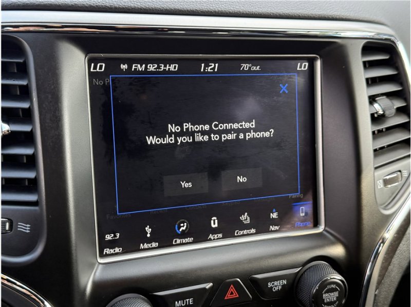 Used 2018 Jeep Grand Cherokee Altitude image 49