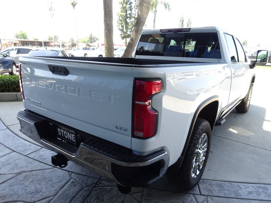 New 2026 Chevrolet Silverado 2500 LTZ w/ LTZ Premium Package AWD/4WD image 8