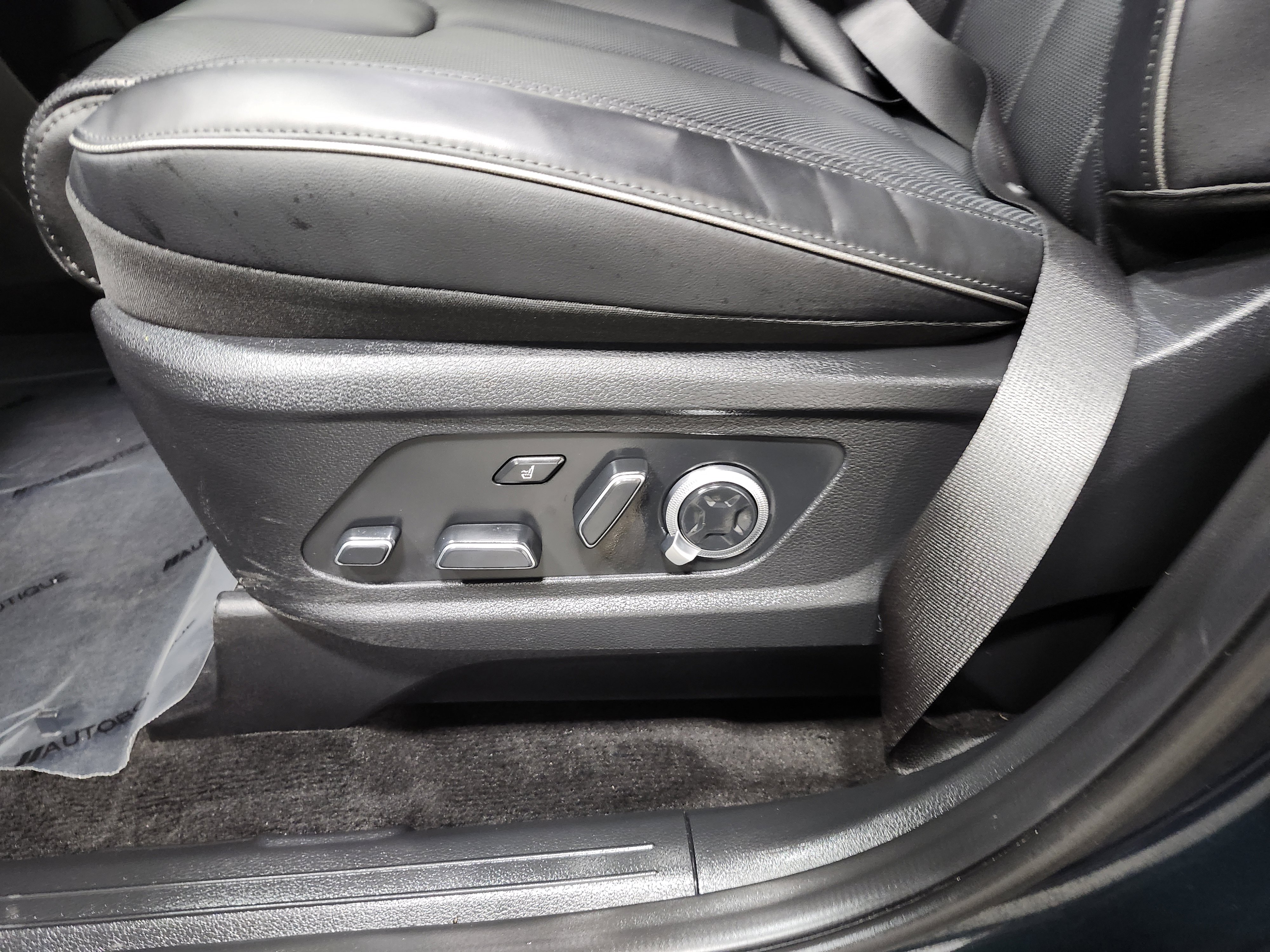 Used 2025 Hyundai Palisade Calligraphy image 30