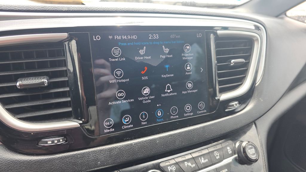 Used 2020 Chrysler Pacifica Touring-L Plus w/ Advanced Safetytec Group FWD image 18