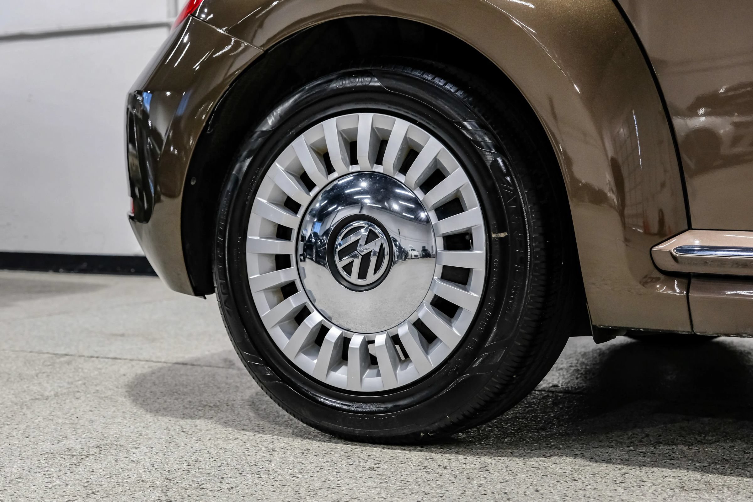 Used 2014 Volkswagen Beetle 1.8T FWD image 47