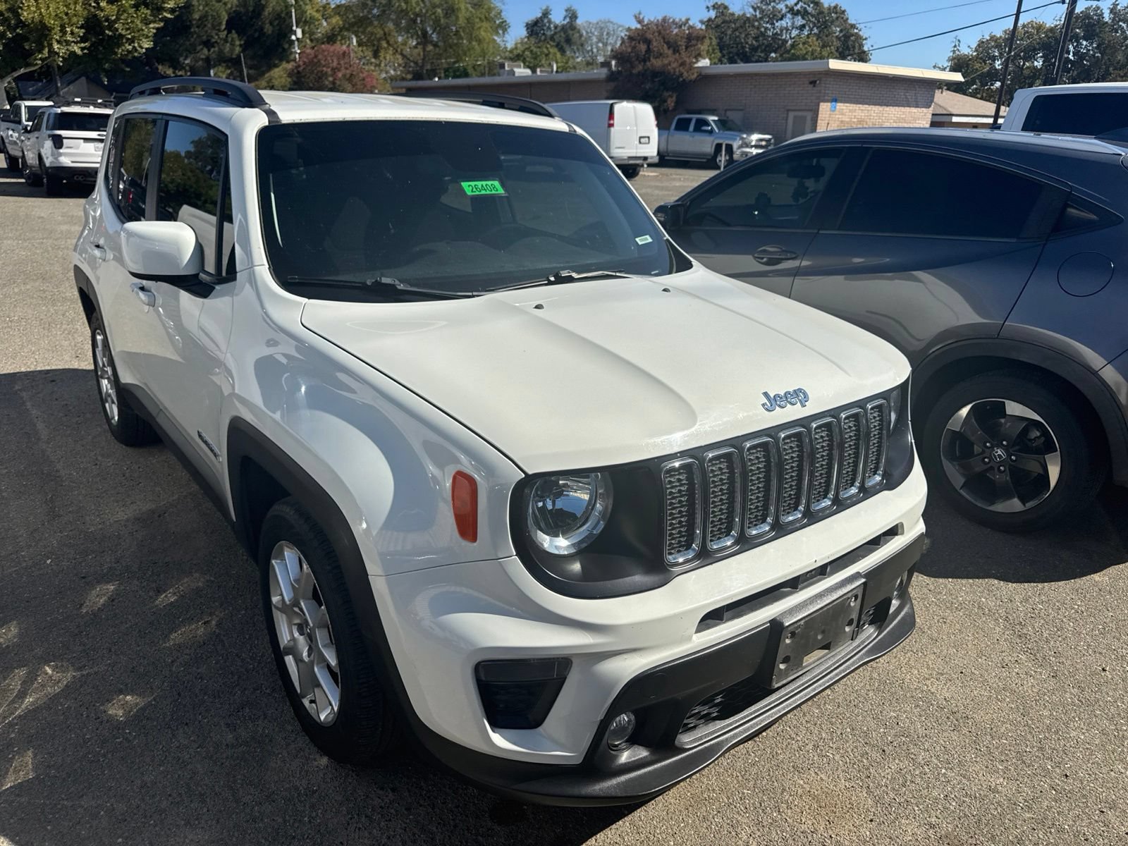 Used 2019 Jeep Renegade Latitude w/ Popular Equipment Group FWD image 4