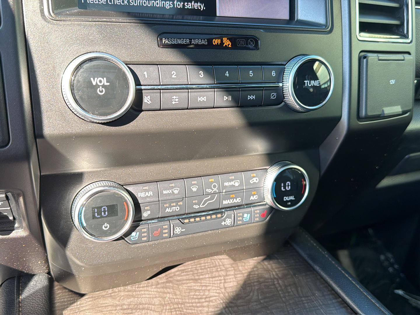 Used 2021 Ford Expedition Limited RWD image 30