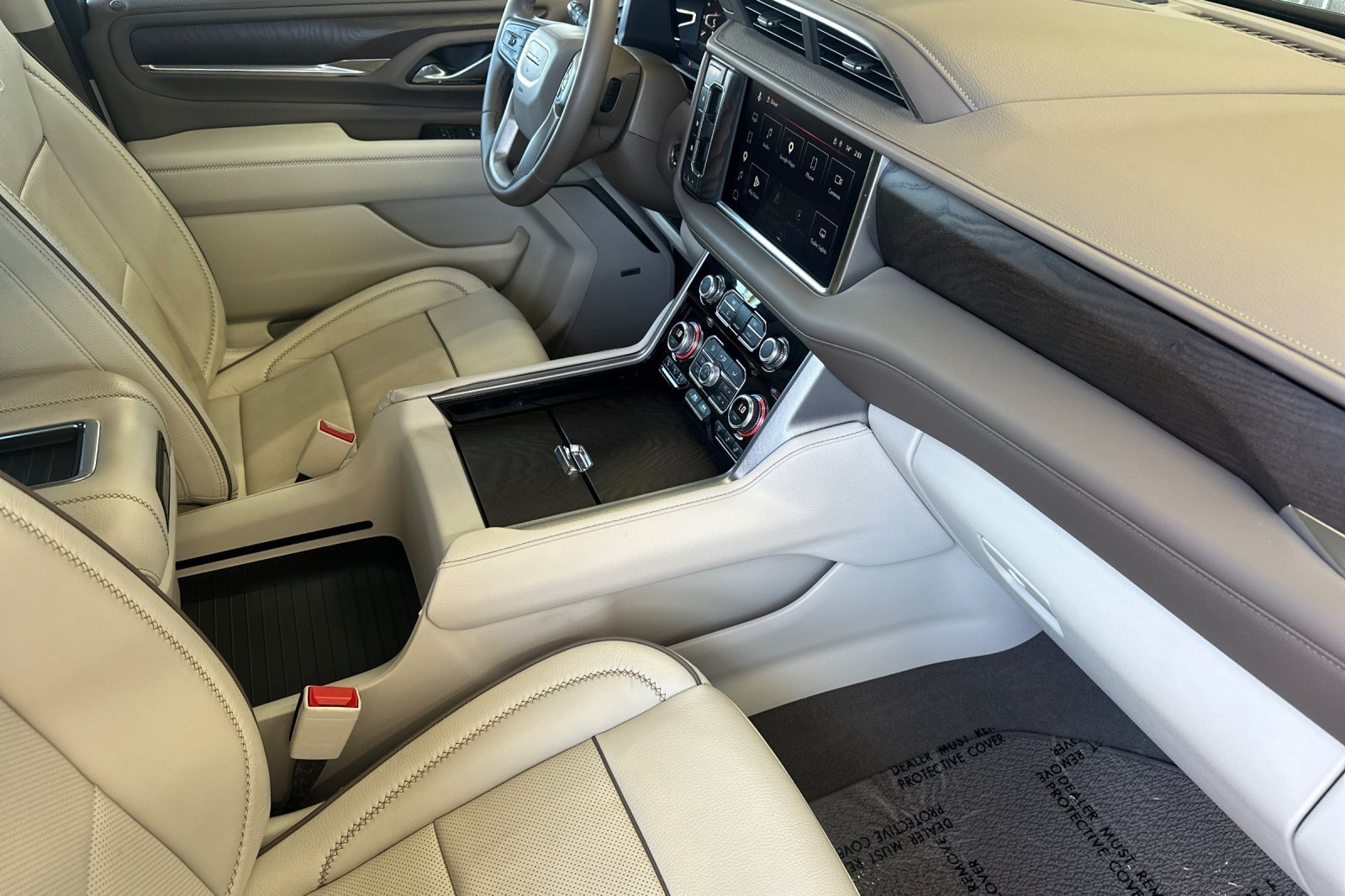 Used 2024 GMC Yukon XL Denali AWD/4WD image 16