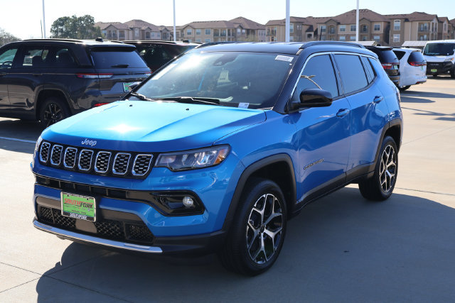 New 2026 Jeep Compass Limited AWD/4WD image 3