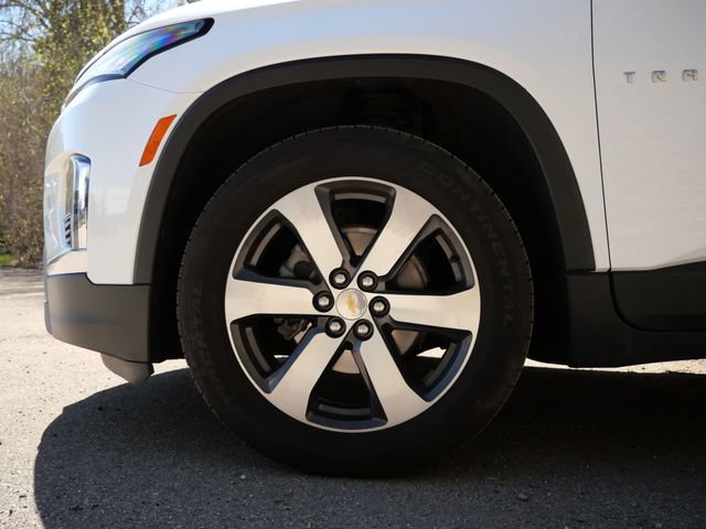 Used 2023 Chevrolet Traverse LT w/ LT Premium Package image 9