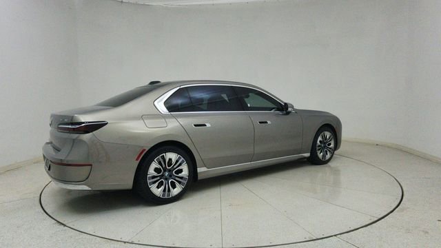 Used 2023 BMW i7 xDrive60 image 71