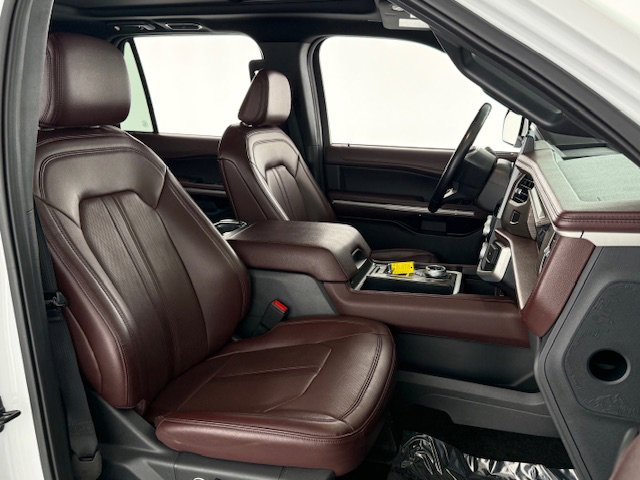 Used 2023 Ford Expedition Limited image 22