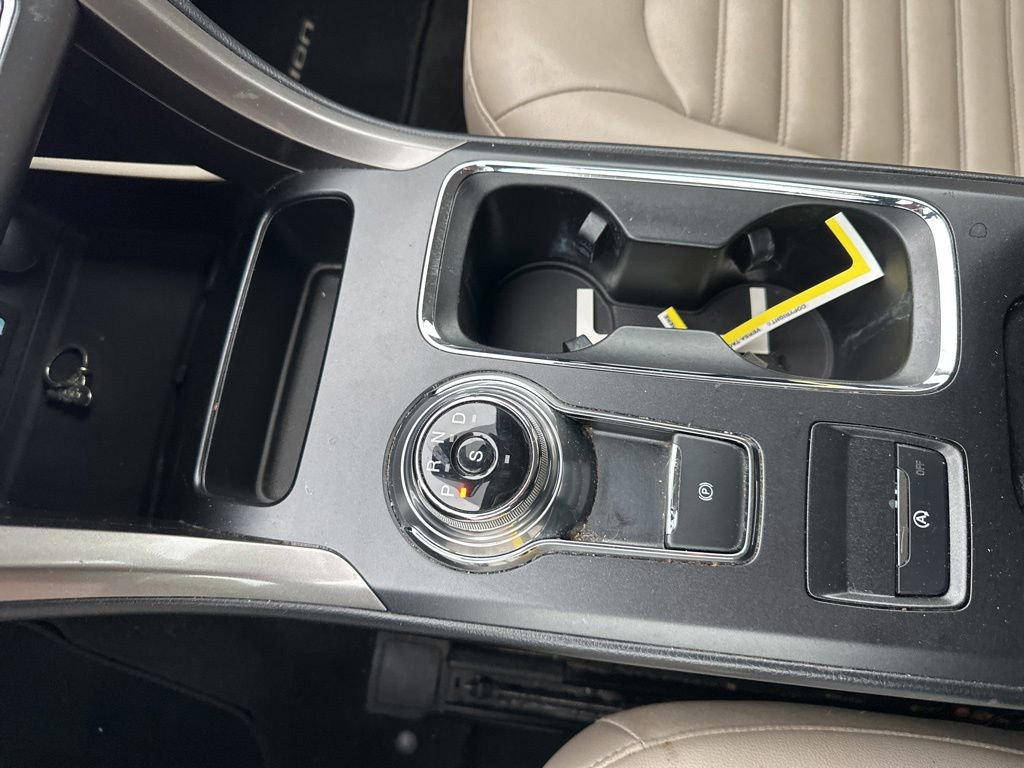 Used 2019 Ford Fusion SEL FWD image 10