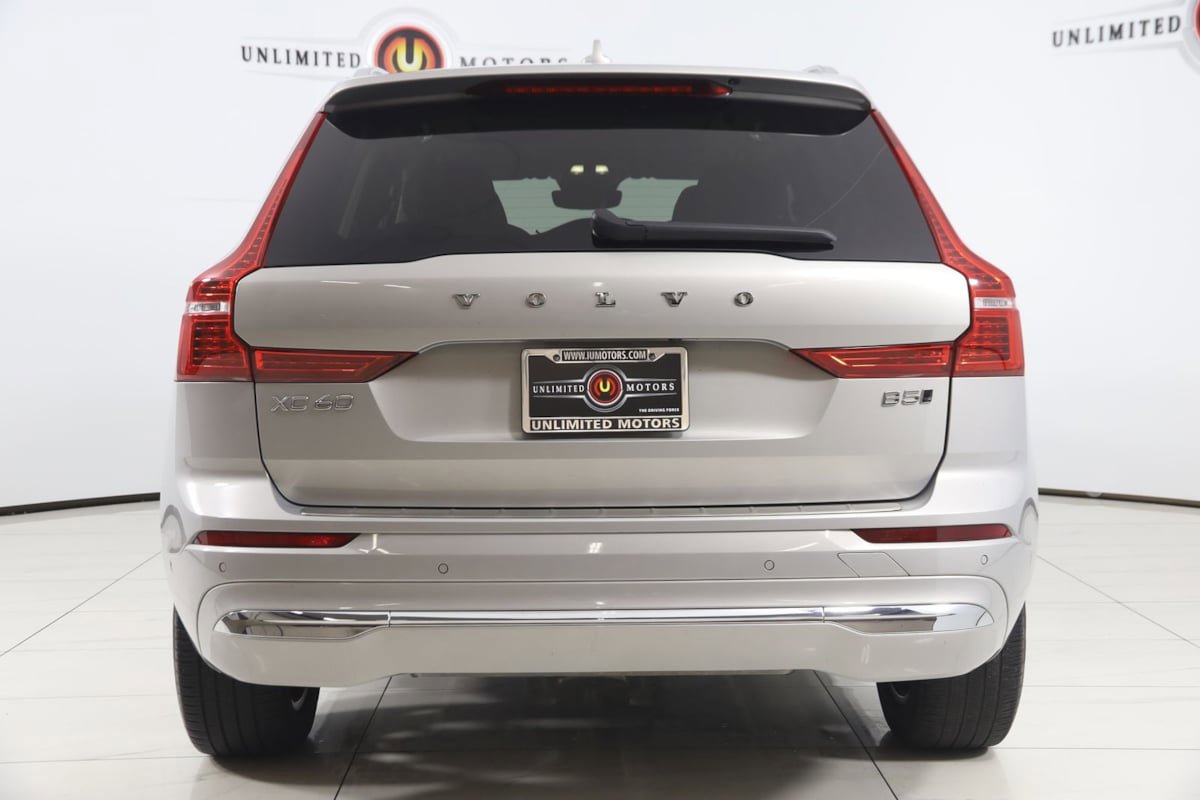 Used 2023 Volvo XC60 B5 Plus image 45