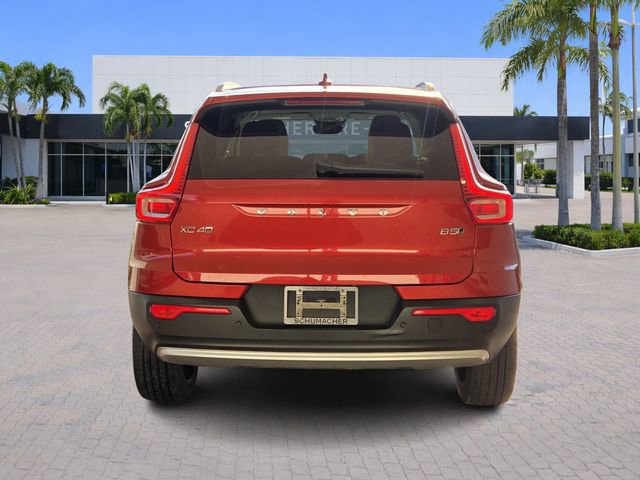 Certified 2023 Volvo XC40 B5 Plus w/ Protection Package Premier image 6