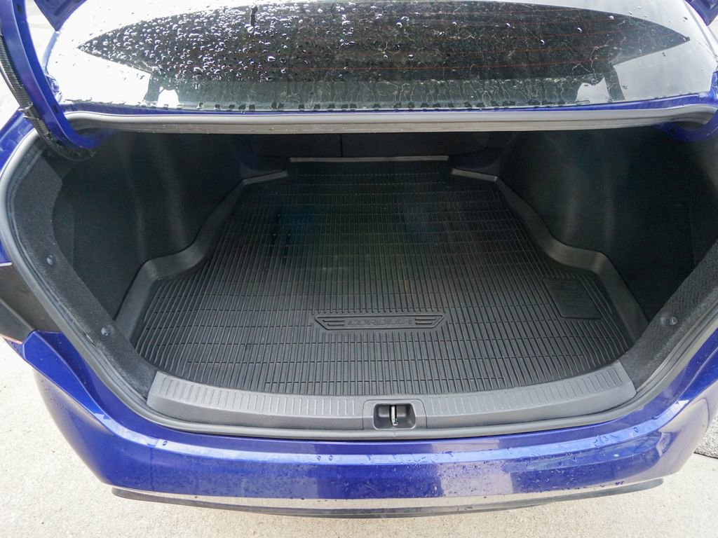 Used 2022 Toyota Corolla SE w/ SE Premium Package image 10