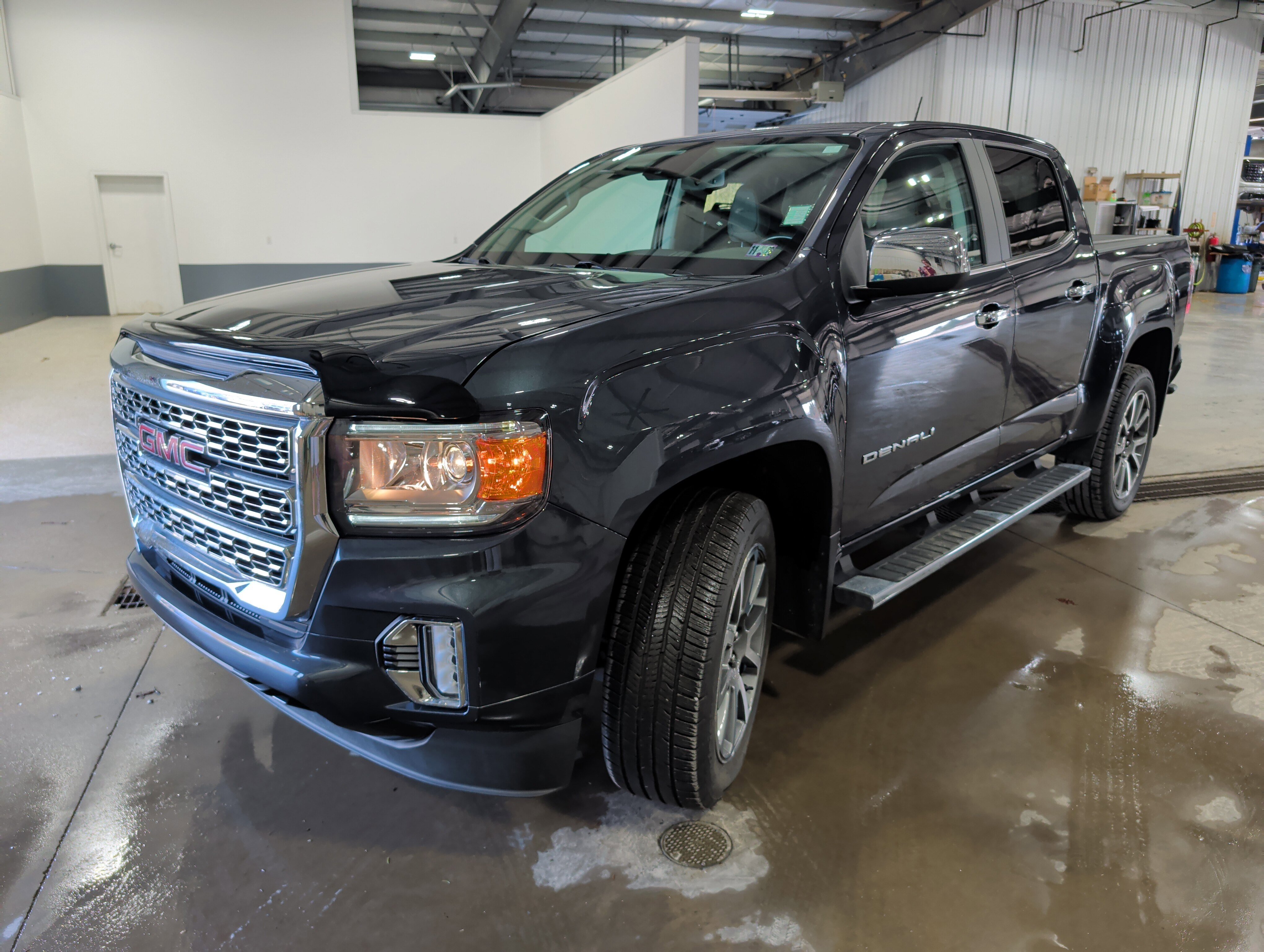 Used 2021 GMC Canyon Denali image 6