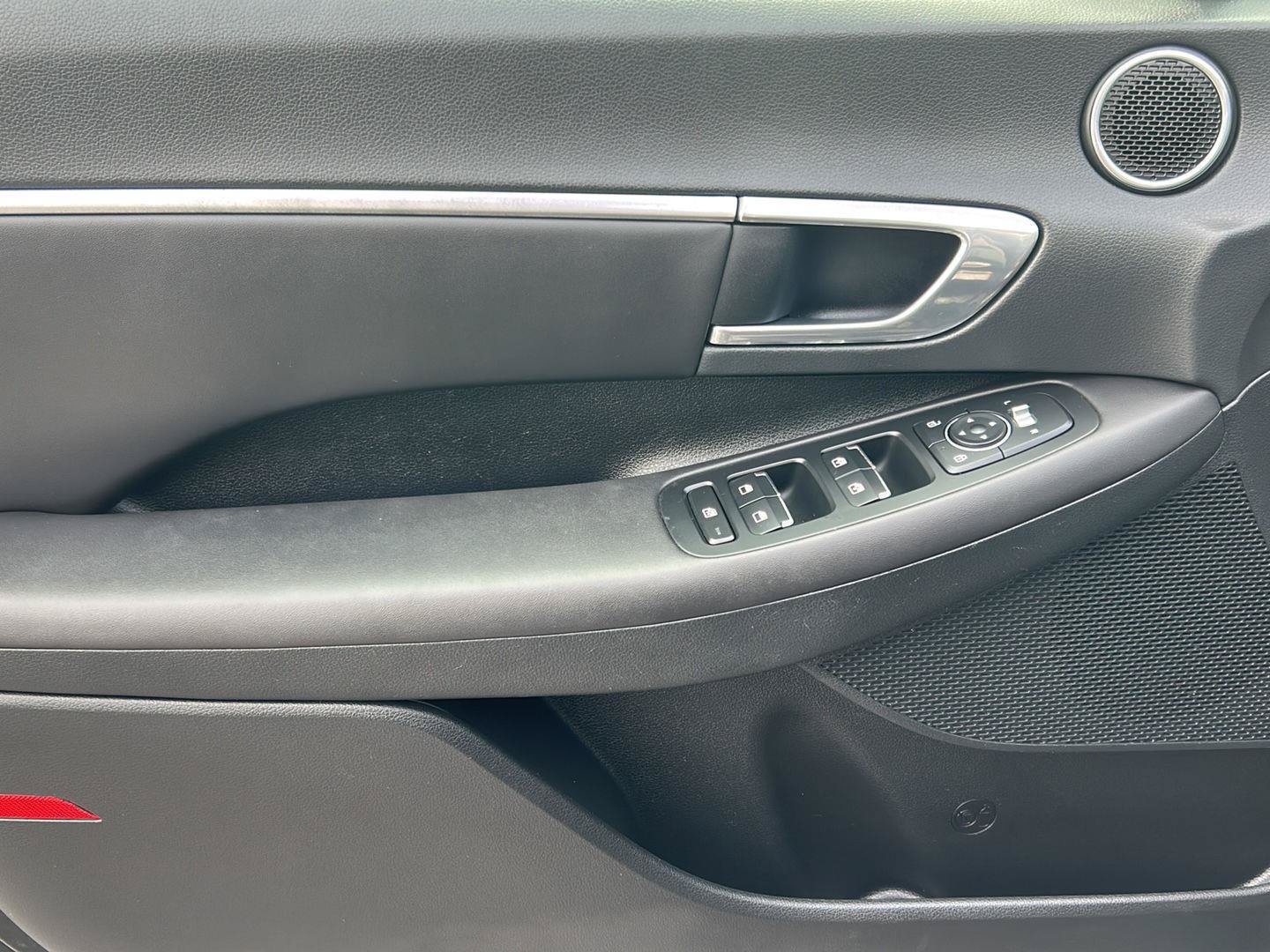 Certified 2023 Hyundai Sonata SEL w/ Convenience Package FWD image 12