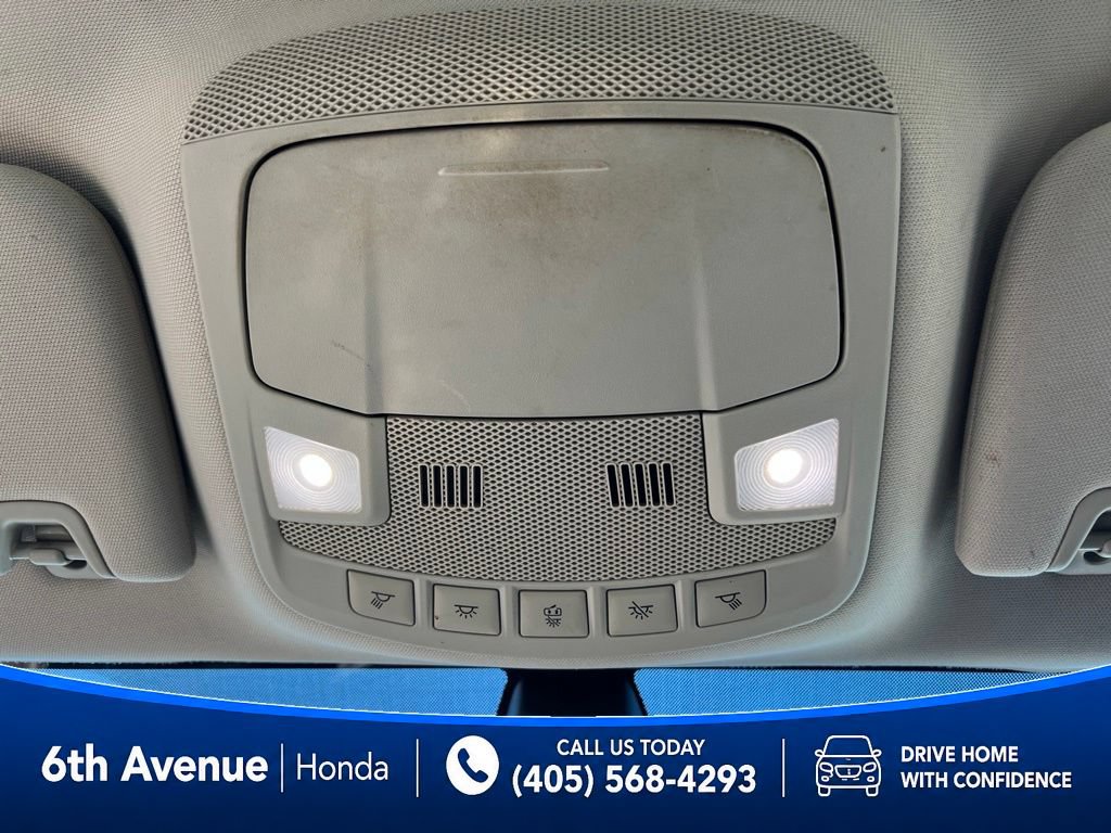 Used 2020 Ford Fusion SE FWD image 35