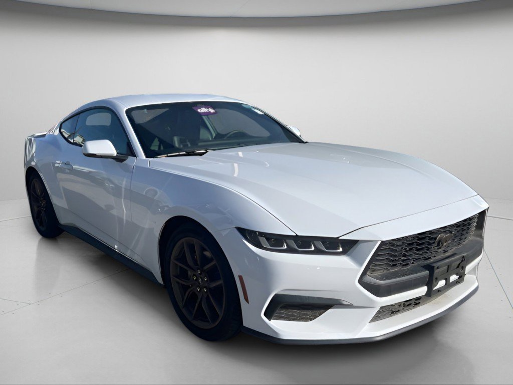 Used 2024 Ford Mustang Premium image 2